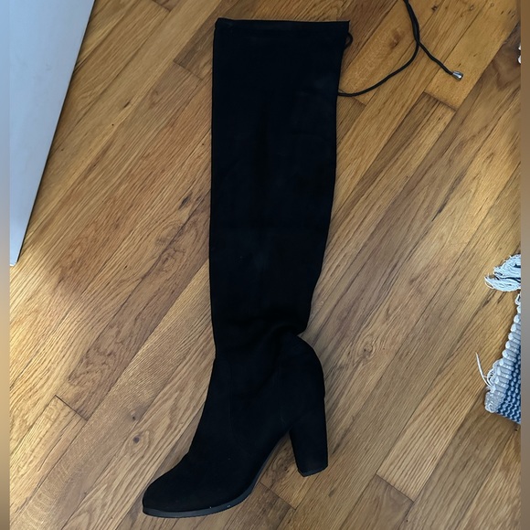 Black over the knee boots - Picture 3 of 3